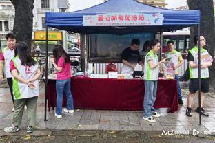 意天空：那不勒斯球衣去除反种族主义口号，抗议阿切尔比被判无罪